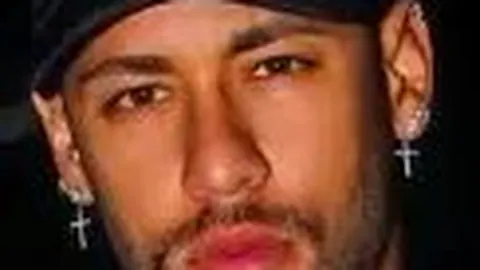 哈维拒绝曼联等队邀请，专注备战新赛季回归