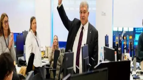 “湖人官方宣布：草帽海贼团联袂，联袂活动即将启动，热议热议400条回复”